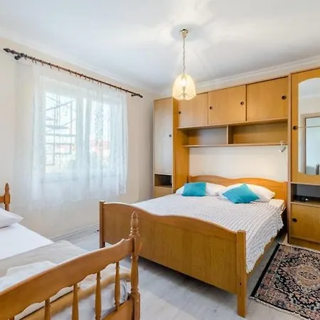 Fidelis - One Bedroom With Terrace And Garden View 4 Apartment Trogir