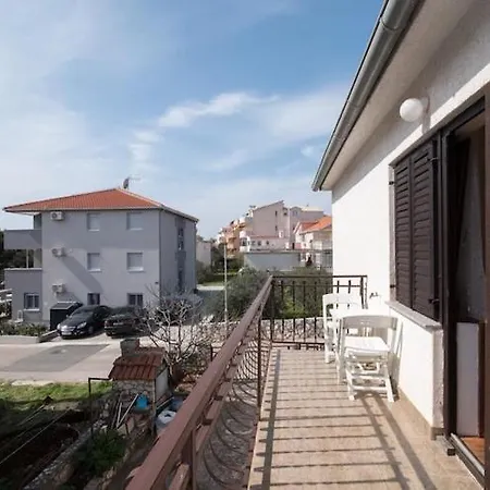 Fidelis - One Bedroom With Terrace And Garden View 4 Апартаменти *