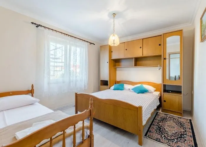 Fidelis - One Bedroom With Terrace And Garden View 4 Апартаменти Трогір