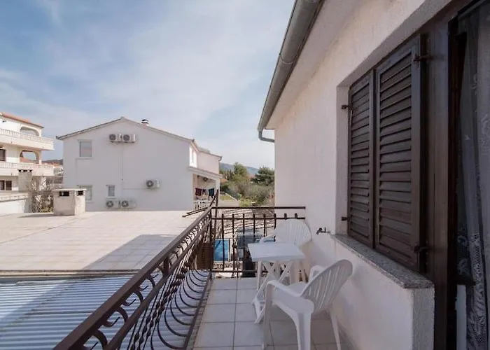 Fidelis - One Bedroom With Terrace And Garden View 4 Апартаменти