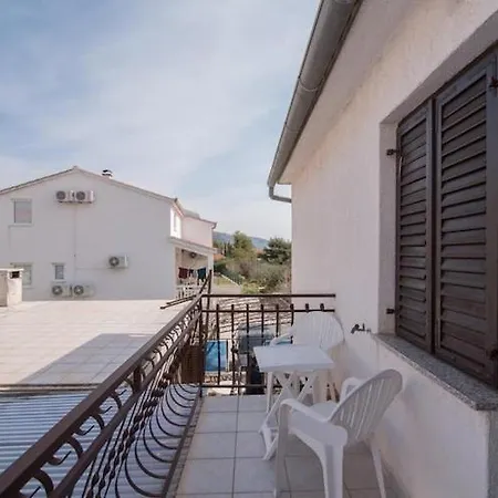 Fidelis - One Bedroom With Terrace And Garden View 4 Διαμέρισμα